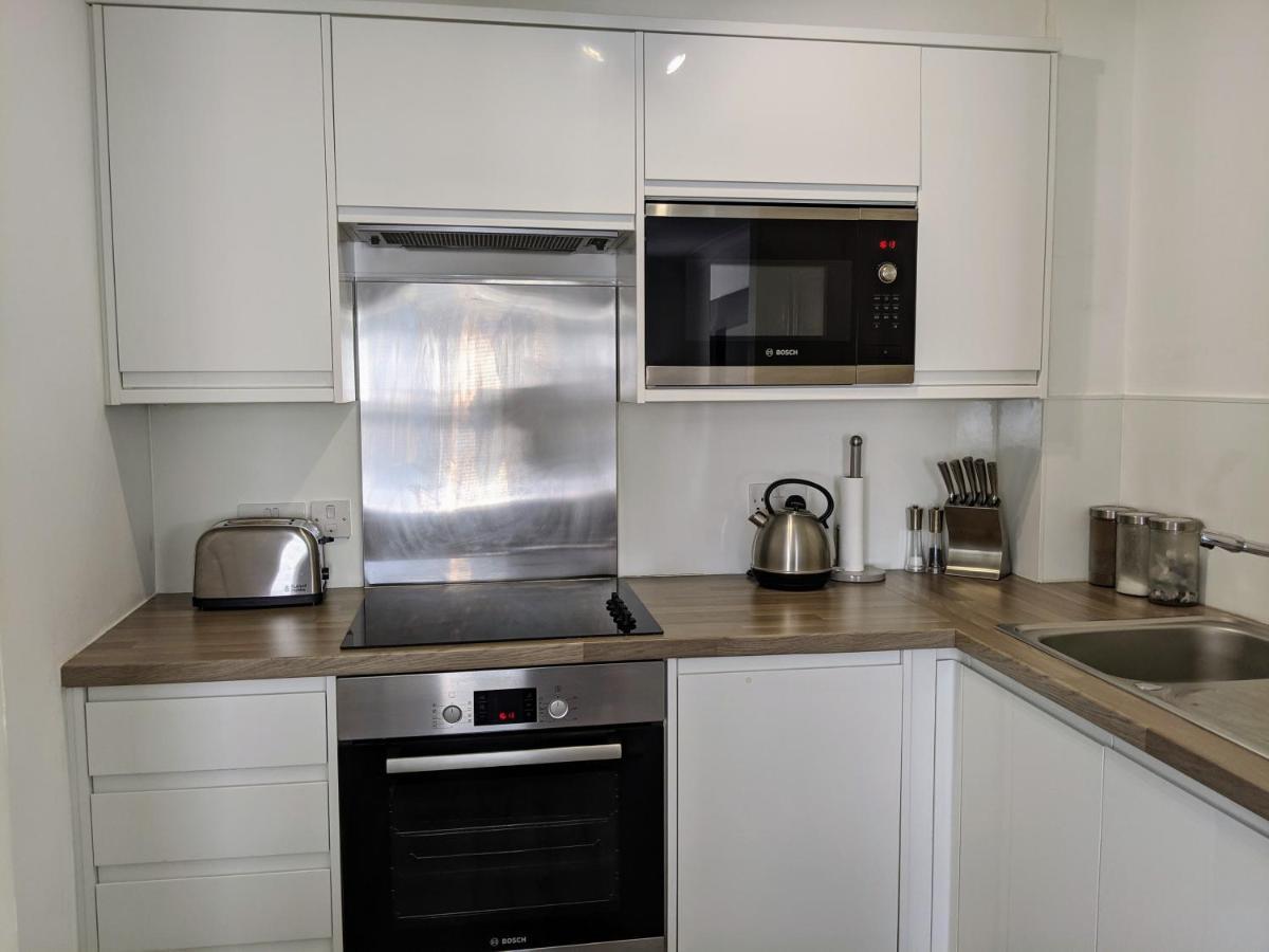 היי וויקומב Saffron Court By Wycombe Apartments - Apt 06 מראה חיצוני תמונה